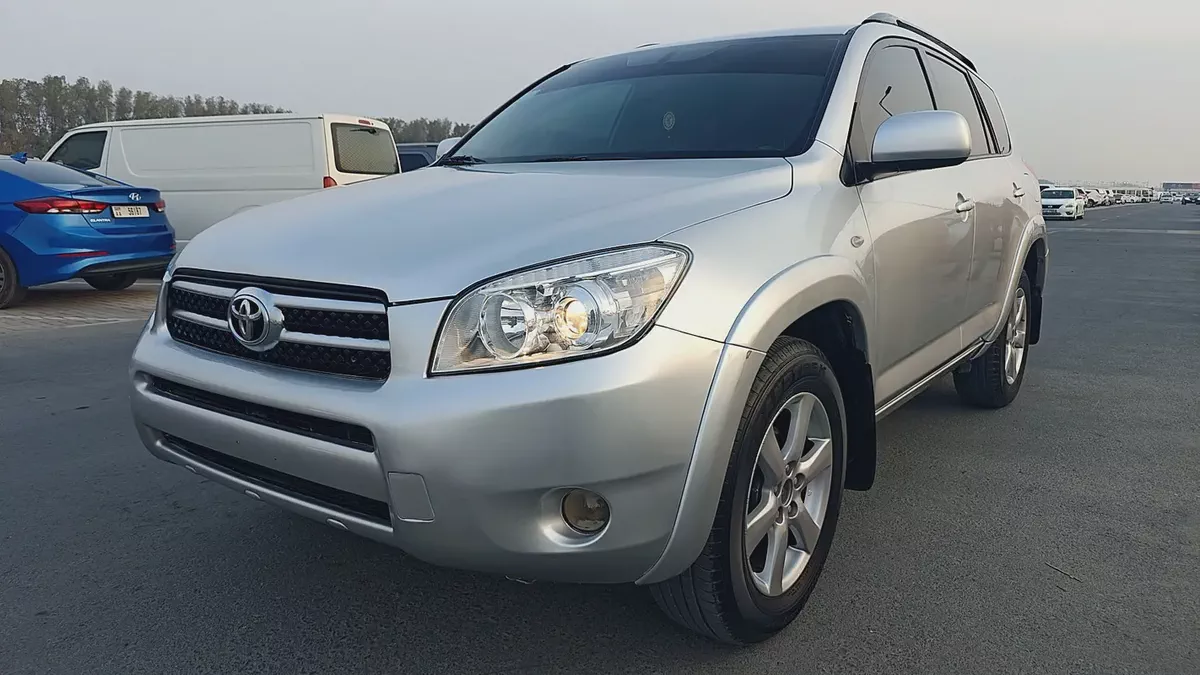 Toyota RAV4 GCC | Model 2008 | Well Maintained | Family SUV Looking for a dependable and fuel-effici-4-4