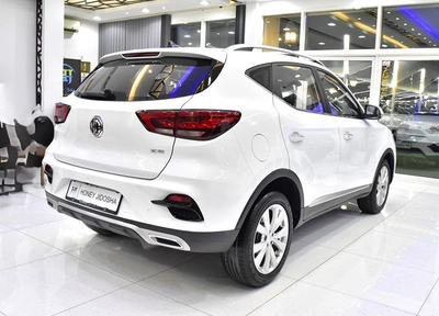 MG ZS ( 2023 Model ) in White Color GCC Specs-6