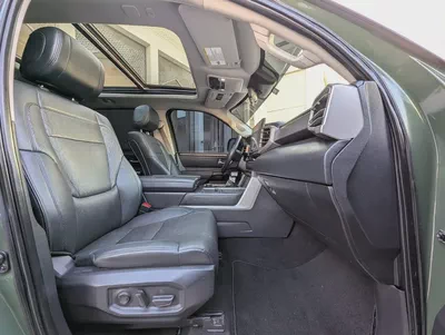 2022 TOYOTA TUNDRA CREWMAX LIMITED EDITION 4X4 PANORAMIC ROOF IN EXCELLENT CONDITION-4