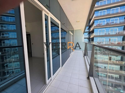 Spacious | Vacant | Prime Location l Perfect View-5