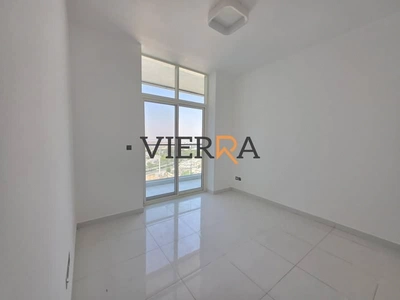 Spacious | Vacant | Prime Location l Perfect View-3