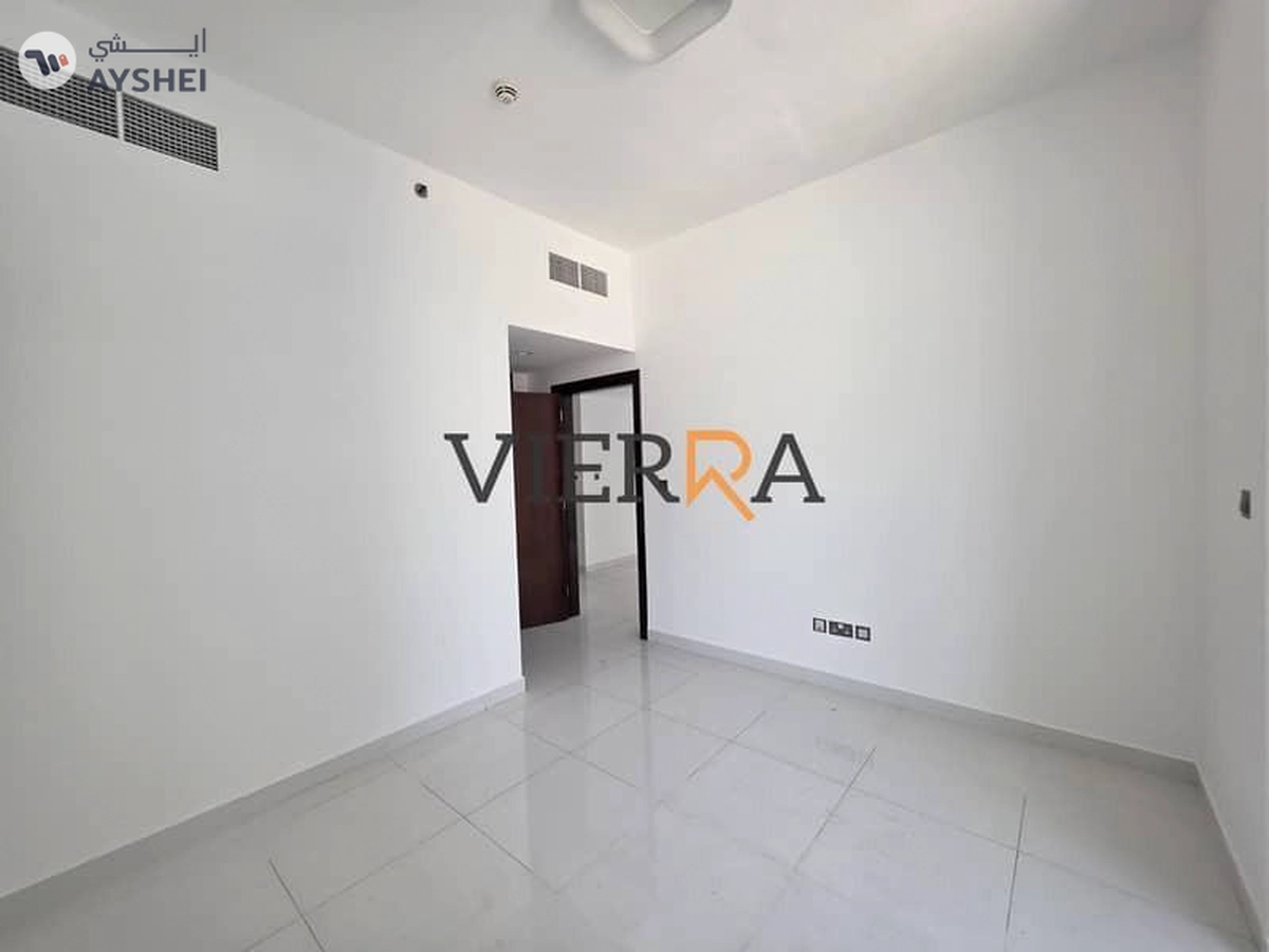Spacious | Vacant | Prime Location l Perfect View-1-1