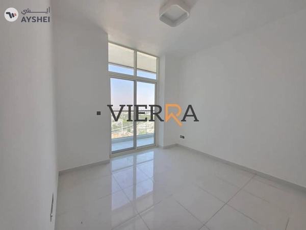 Spacious | Vacant | Prime Location l Perfect View
