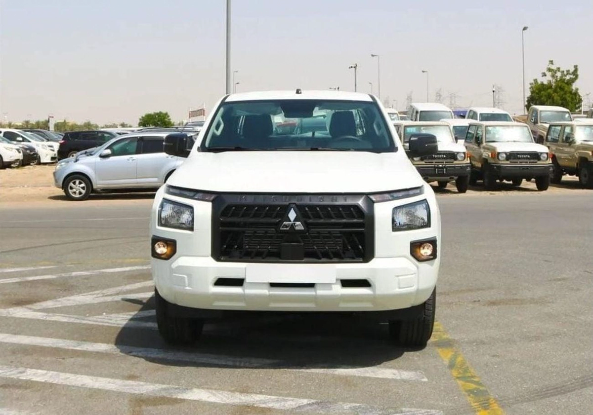 Mitsubishi L200 GLS Mitsubishi L200Triton GLX PTR MT  MY2025-1-0