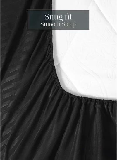 Premium Striped Duvet Set All Season – 6-Pieces Set Black | King Size 220x240 cm | Ultra-Soft, Wrinkle-Resistant & Made in Dubai | Includes Duvet Cover, Fitted Sheet (200x200 cm) & 4 Pillowcases (50x70 cm)-5
