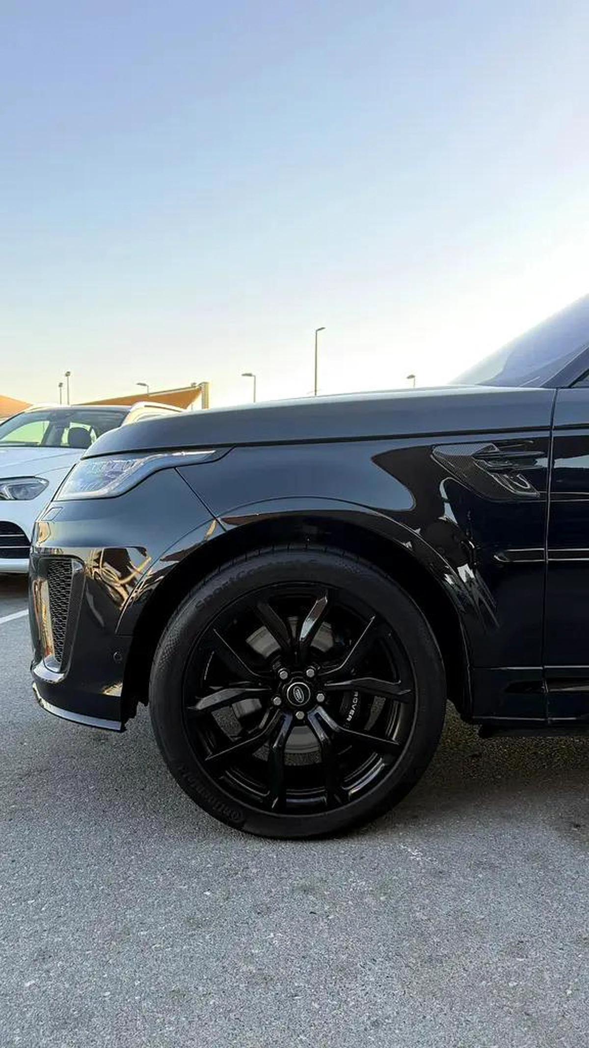2020 Land Rover Range Rover Sport SVR | European Specs | Performance SUV-3-3