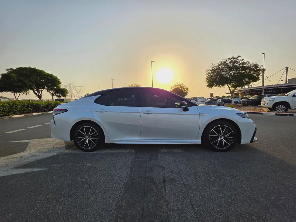 2024 Toyota Camry Sport | GCC Specs | Like New Condition-3-3