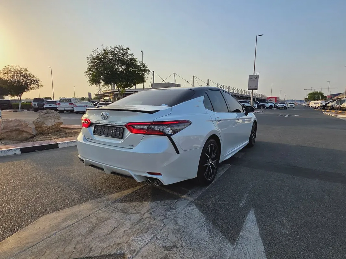 2024 Toyota Camry Sport | GCC Specs | Like New Condition-4-4