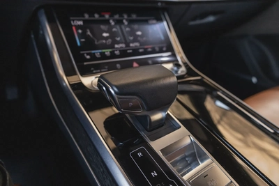 Audi Q8-1