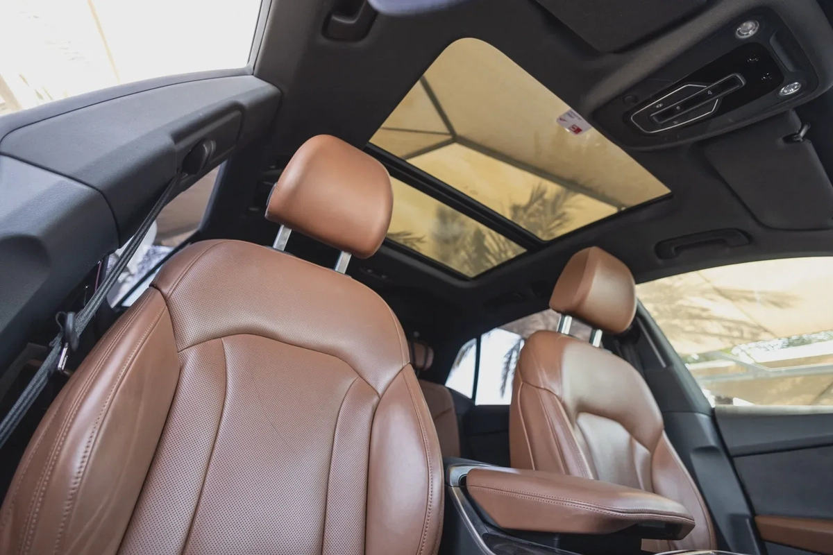 Audi Q8-14-14