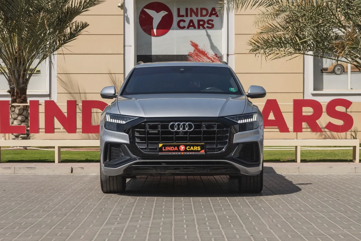 Audi Q8-11-11