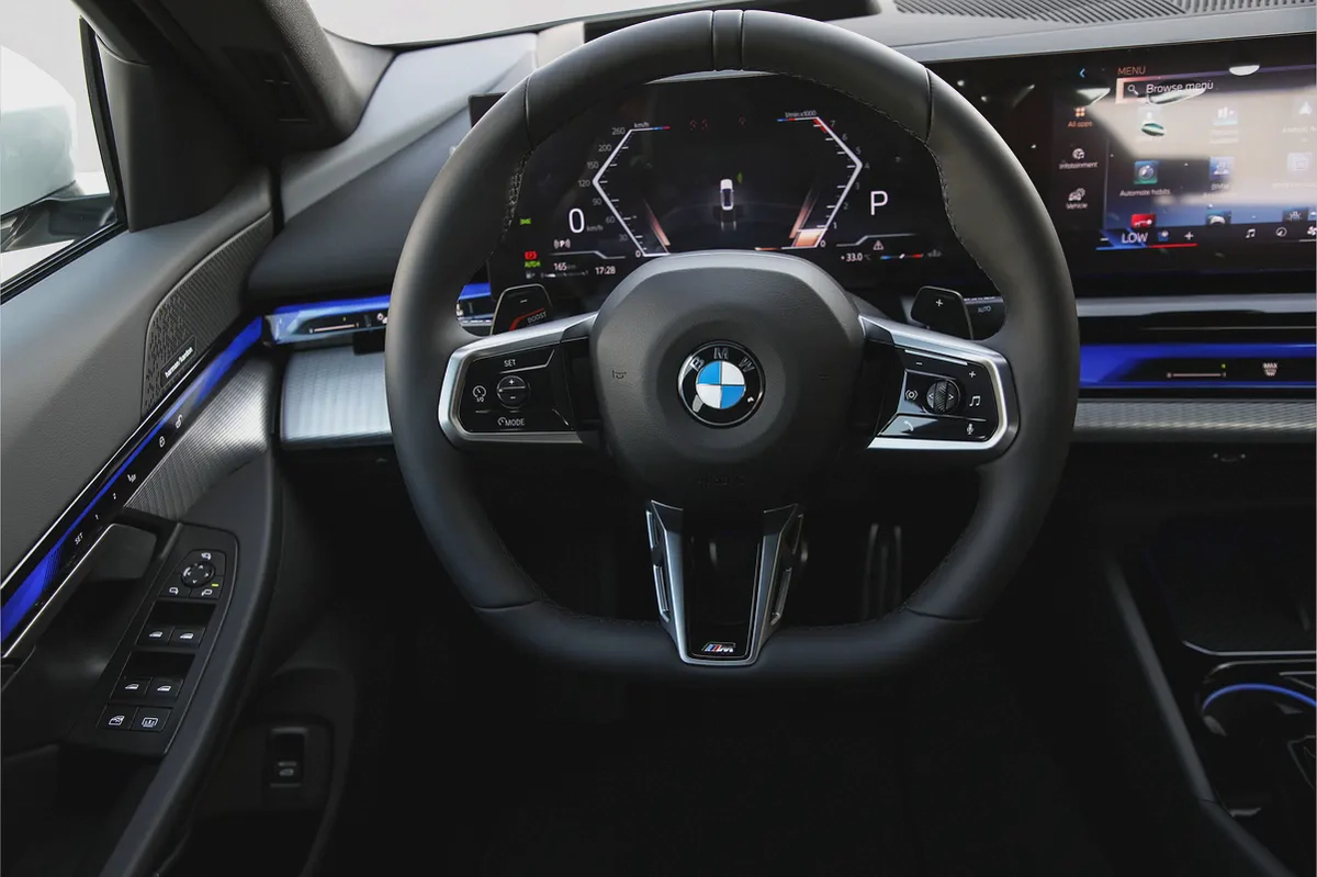 BMW 530I XDRIVE 2025 - WITH M-KIT - FULLY LOADED - BRAND NEW-12-12