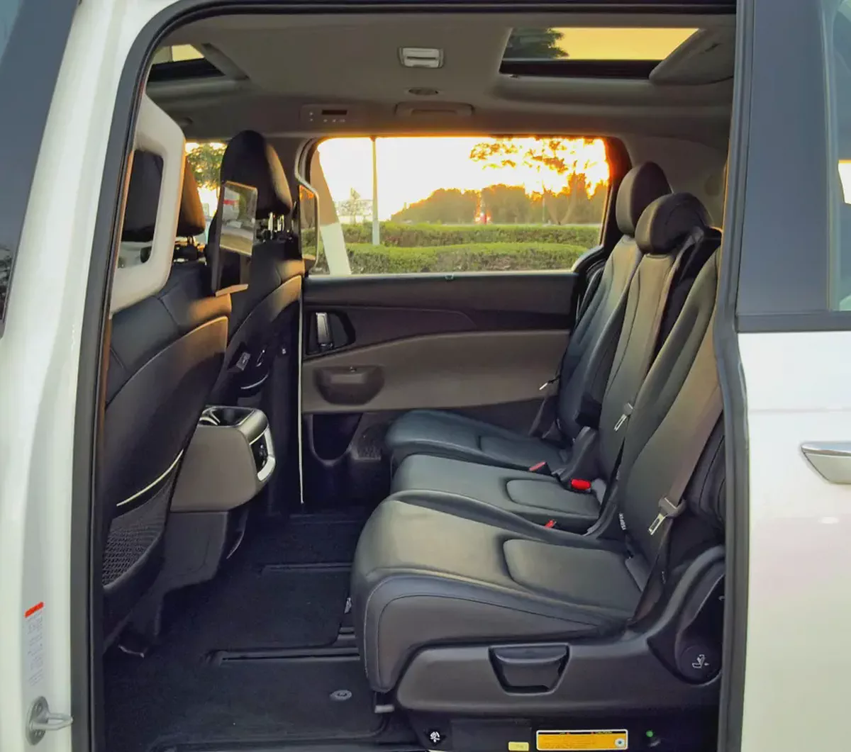2025 Kia Carnival EX, Dealer Warranty and Service Package, GCC Specifications-12-12