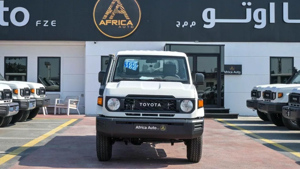 Toyota Land Cruiser Pick Up TOYOTA LC79 SC 2.8L DSL 26YM LC79 SC 2.8L DSL MT DIFFLOCK BASIC 26 YM-2-0