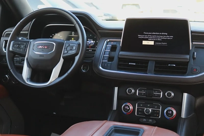 GMC Yukon XL SLT 2023 GCC Specs-15