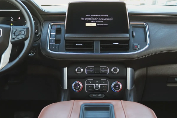 GMC Yukon XL SLT 2023 GCC Specs