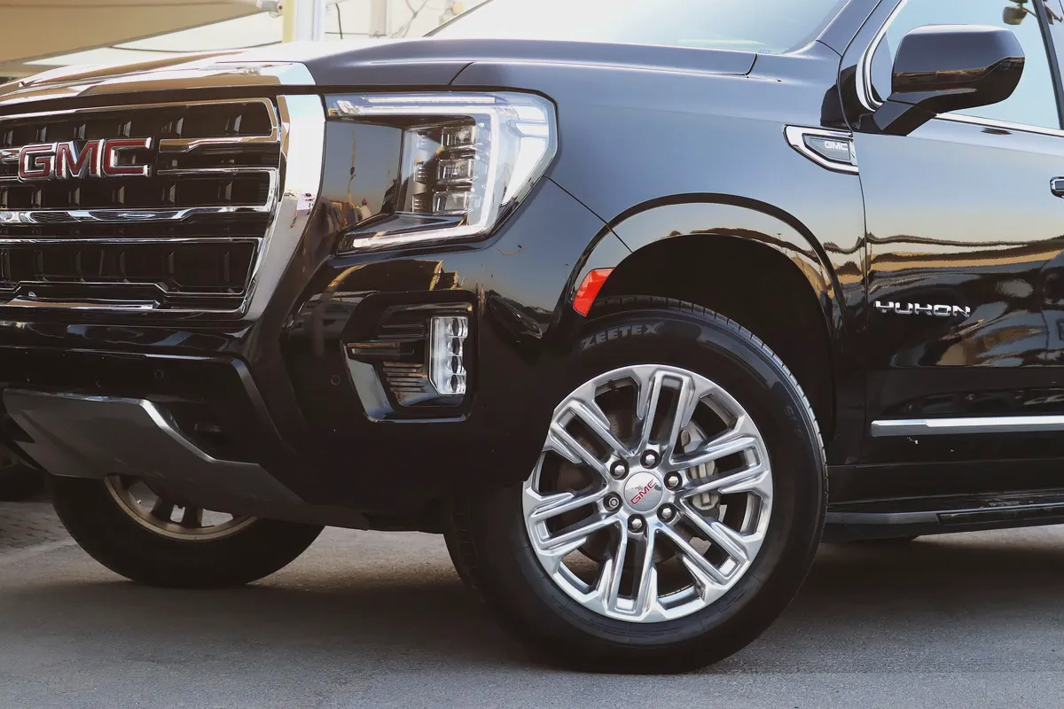 GMC Yukon XL SLT 2023 GCC Specs-6-6