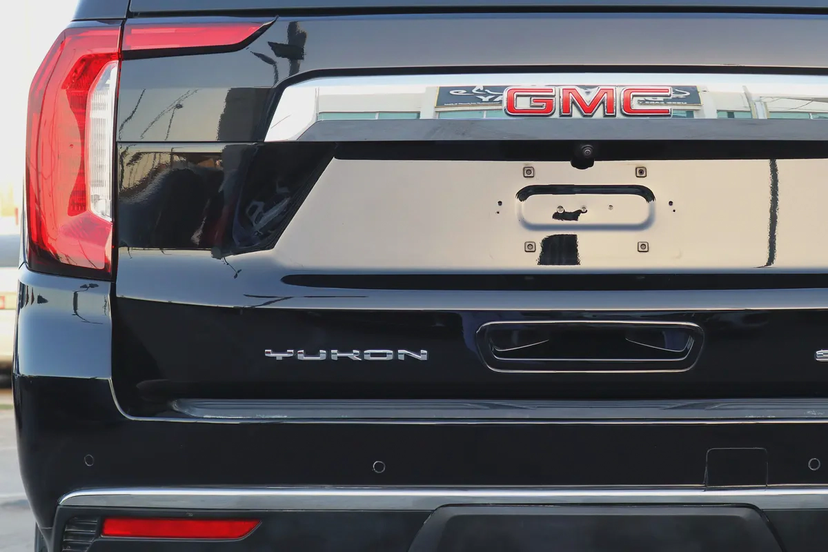 GMC Yukon XL SLT 2023 GCC Specs-8-8