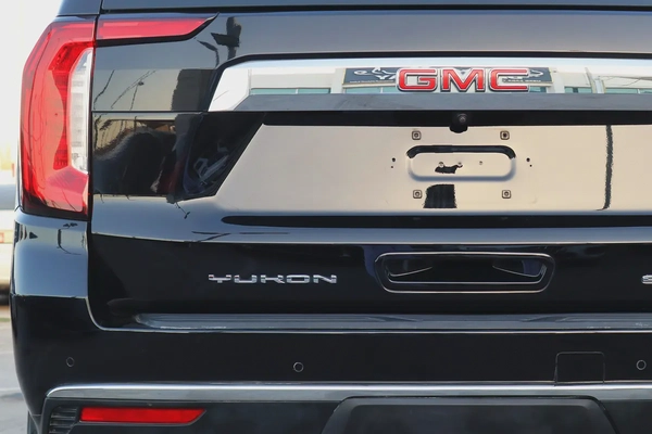 GMC Yukon XL SLT 2023 GCC Specs