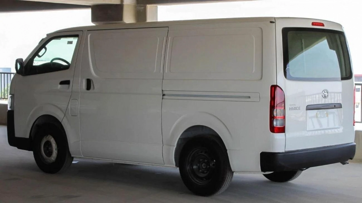 Toyota Hiace Toyota hiace cargo standard 2.7L V4 PETROL-11-11