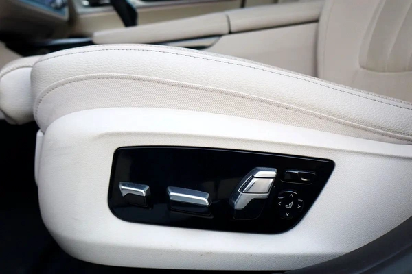 BMW 7-Series 730Li 2020 GCC Specs - Pristine Condition - Original Paint