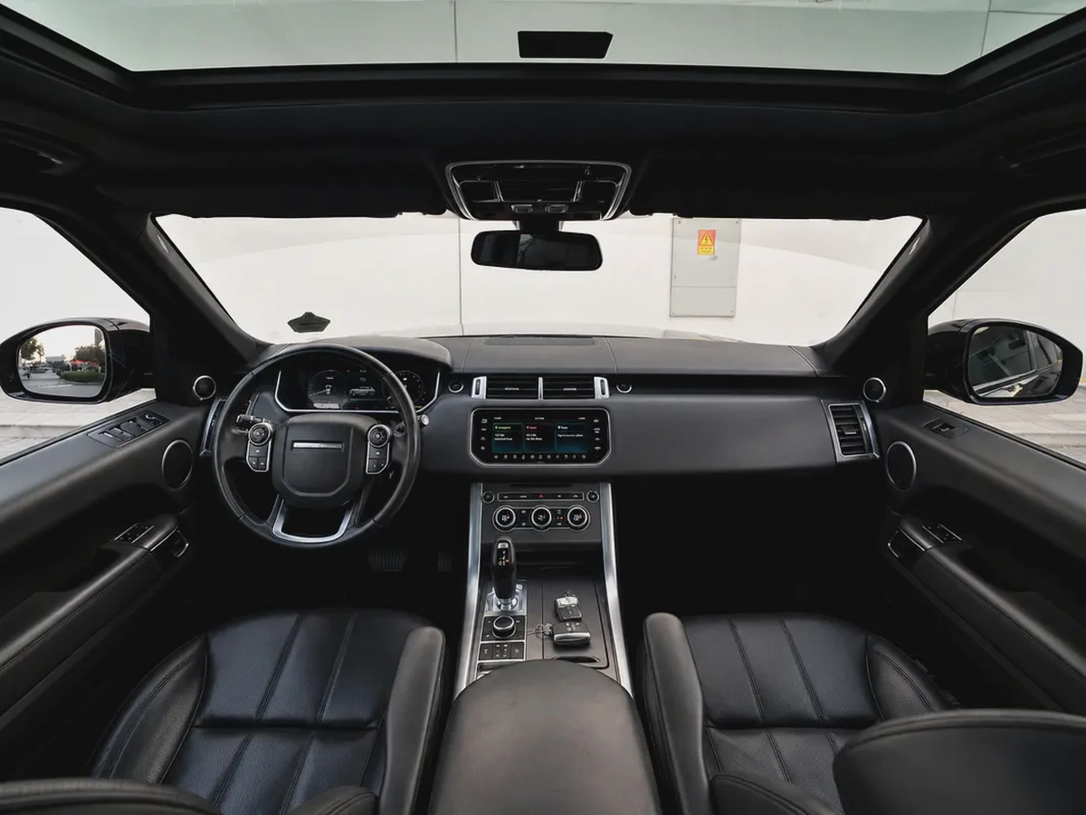 Pristine 2015 Land Rover Range Rover Sport HSE | GCC Specs | Low Mileage-18-18