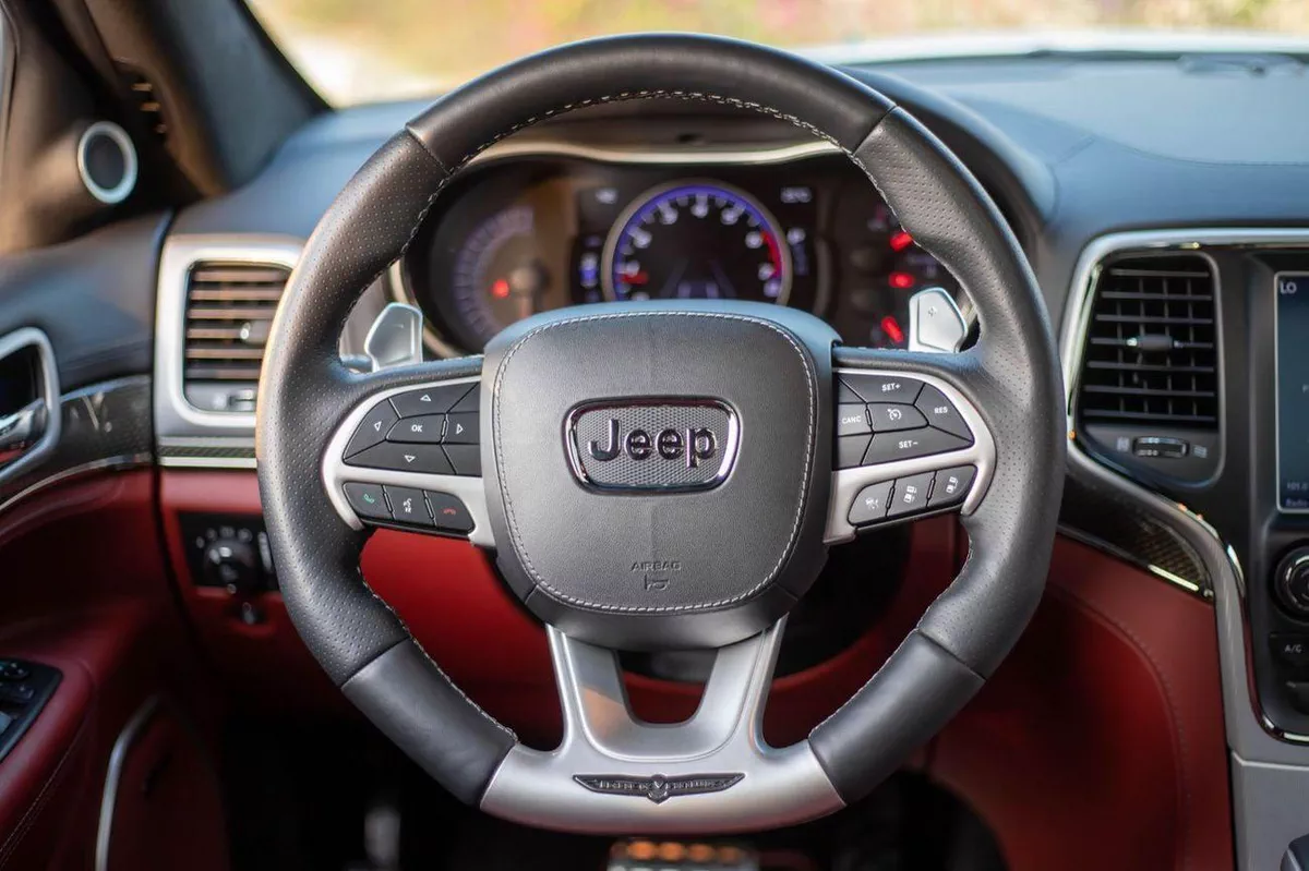 Jeep Grand Cherokee Trackhawk 6.2L-8-0