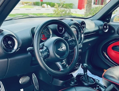 Mini Countryman S John copper Work gcc full option with services clean car-9