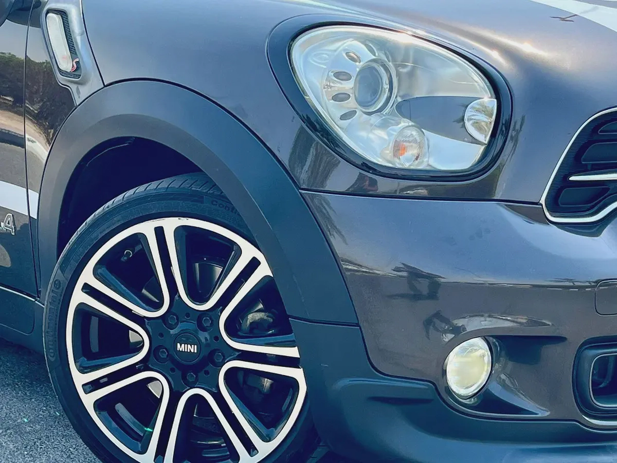 Mini Countryman S John copper Work gcc full option with services clean car