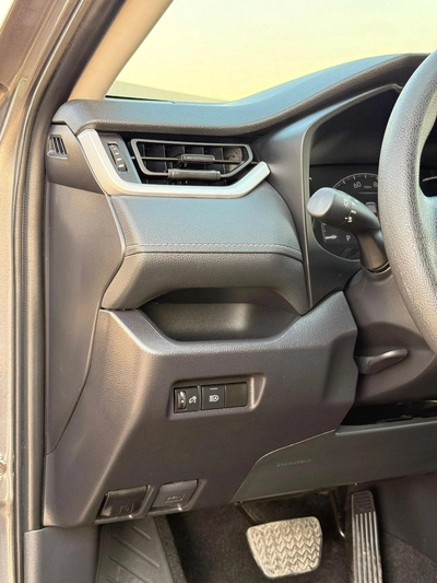 Toyota RAV4 XLE 2.5 L AWD Full Option 2025-11