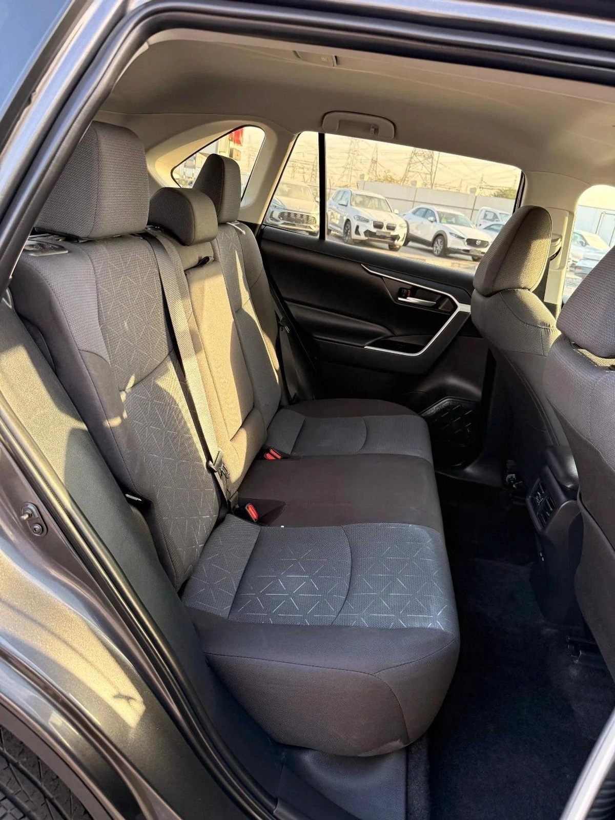 Toyota RAV4 XLE 2.5 L AWD Full Option 2025-6-6