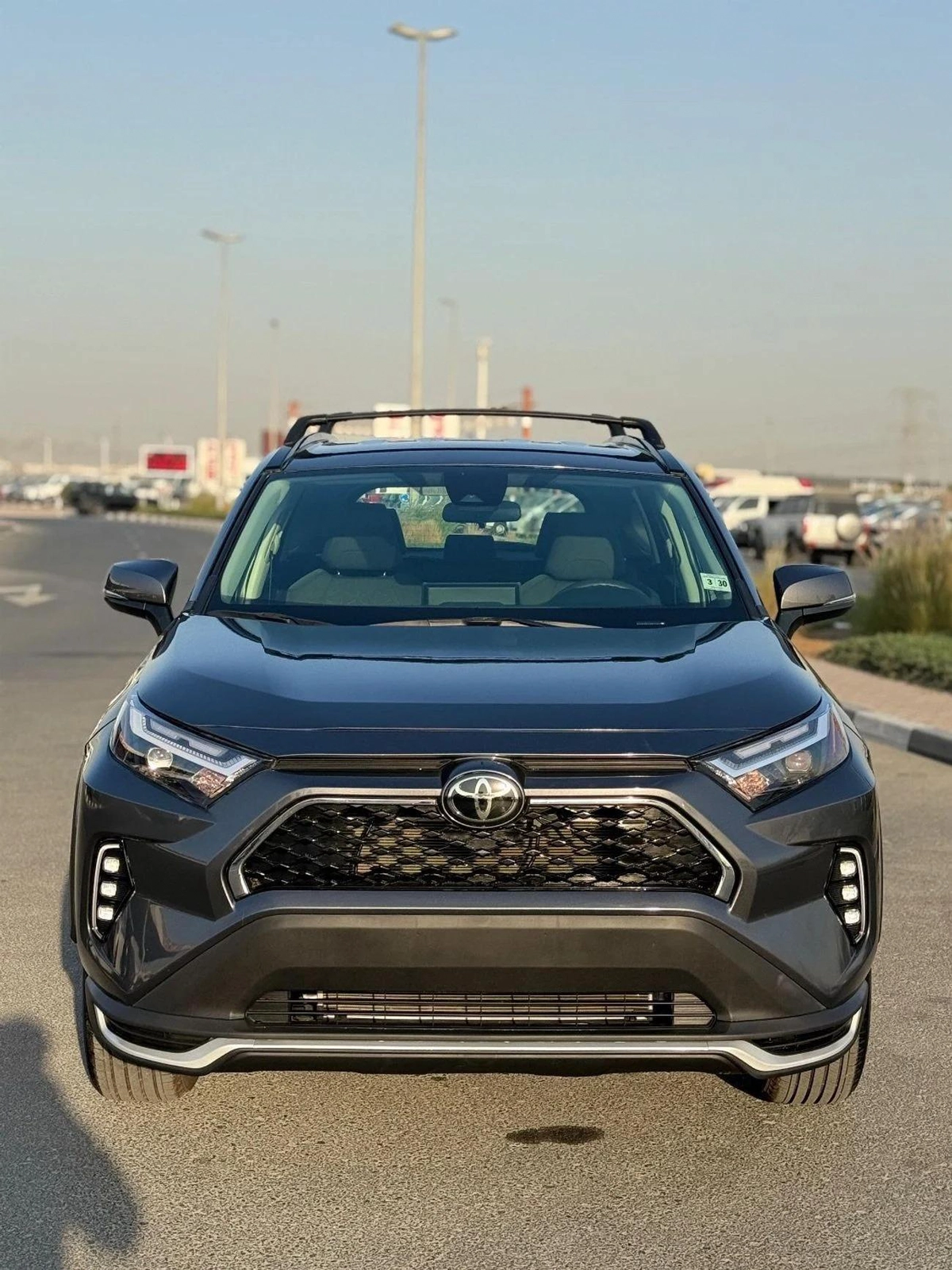 Toyota RAV4 XLE 2.5 L AWD Full Option 2025-5-5