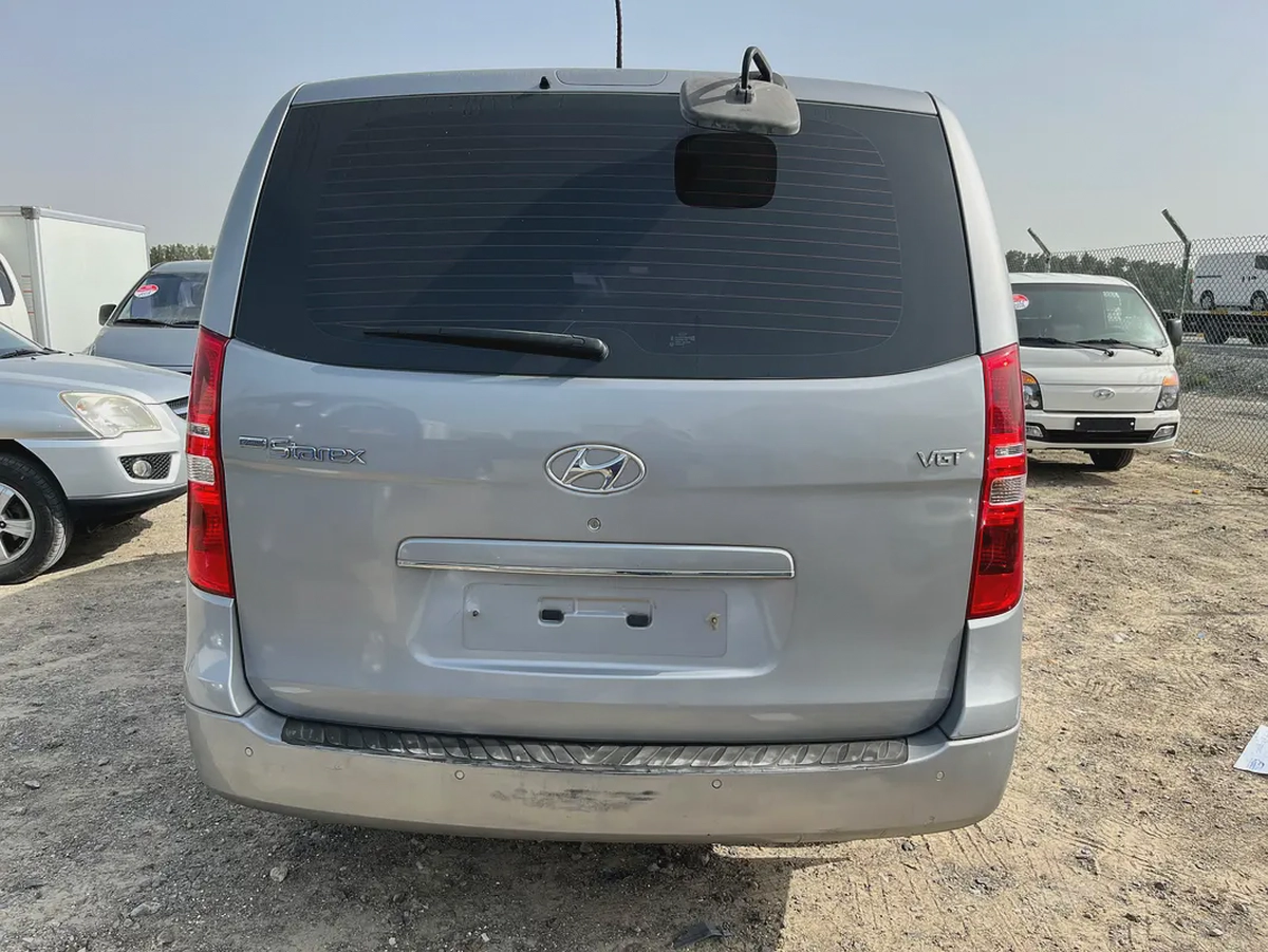 Hyundai H1-4-4