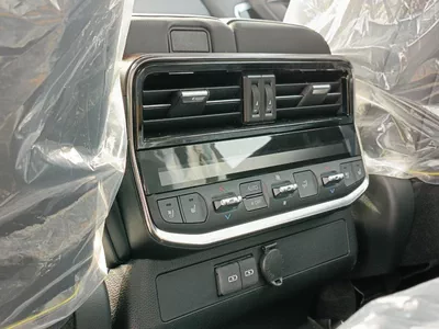 Toyota Land Cruiser GXR 3.3L DIESEL V6 || RADAR / REAR ENTERTAINMENT DVD / LEATER ,SUNROOF (CODE # VX)-19