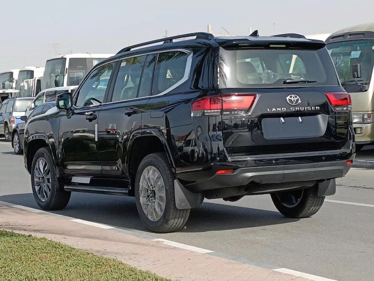 Toyota Land Cruiser GXR 3.3L DIESEL V6 || RADAR / REAR ENTERTAINMENT DVD / LEATER ,SUNROOF (CODE # VX)-5-0