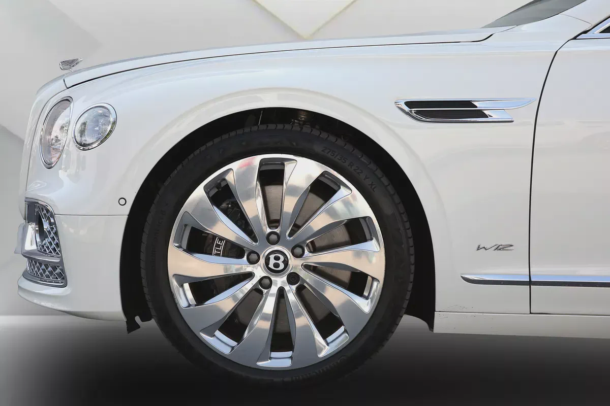 BENTLEY FLYING SPUR W12 FIRST EDITION - 2020 - GCC - FULLY LOADED - AMAZING CONDITION-5-5