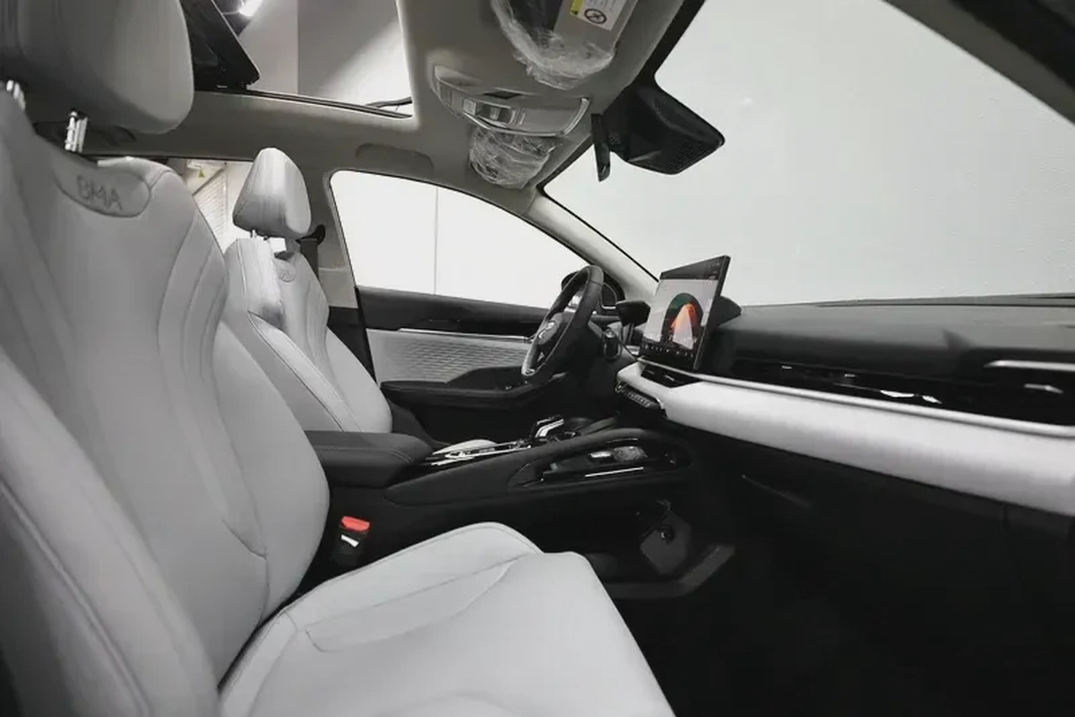 Geely coorlay