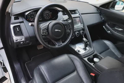 JAGUAR E-PACE P200 AWD ( S PLUS ) - GCC SPECS - ACCIDENT FREE - UNDER WARRANTY --12