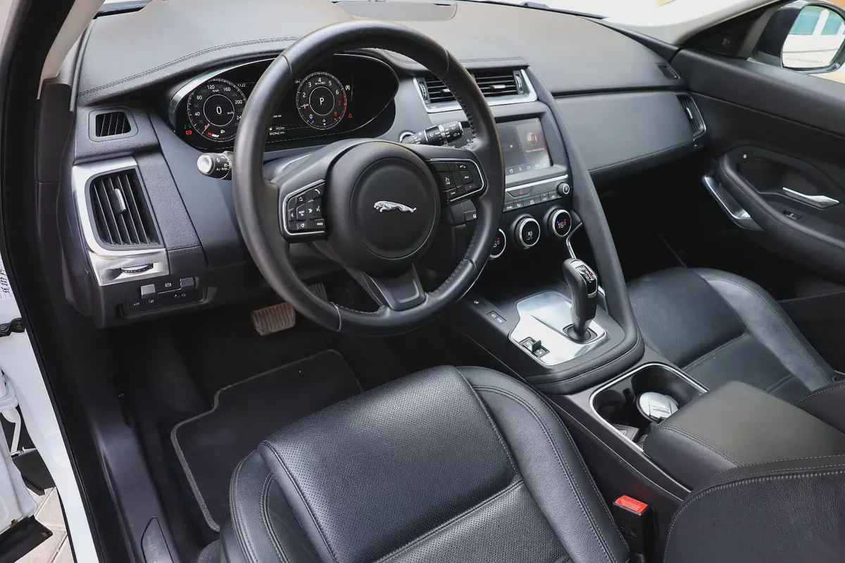 JAGUAR E-PACE P200 AWD ( S PLUS ) - GCC SPECS - ACCIDENT FREE - UNDER WARRANTY --12-12