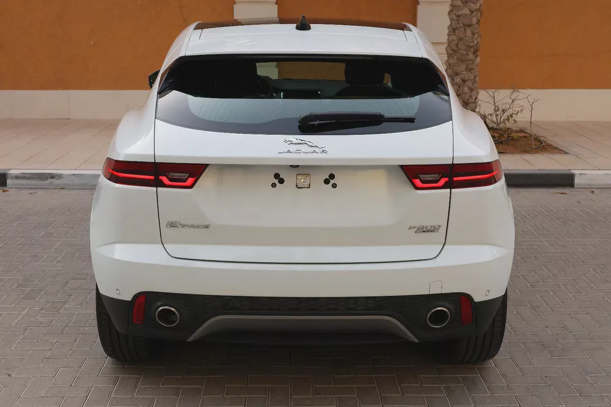 JAGUAR E-PACE P200 AWD ( S PLUS ) - GCC SPECS - ACCIDENT FREE - UNDER WARRANTY --7-7
