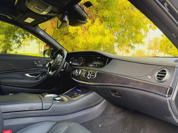 Mercedes-Benz S 63 AMG 4MATIC+ 2017 - Korean Specs - Excellent Condition
