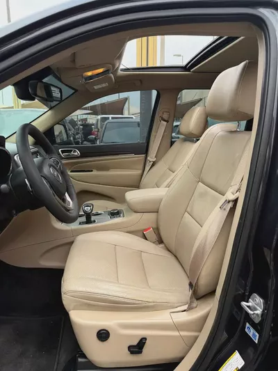Jeep Grand Cherokee Limited 2015 - GCC Specs - Excellent Condition-5