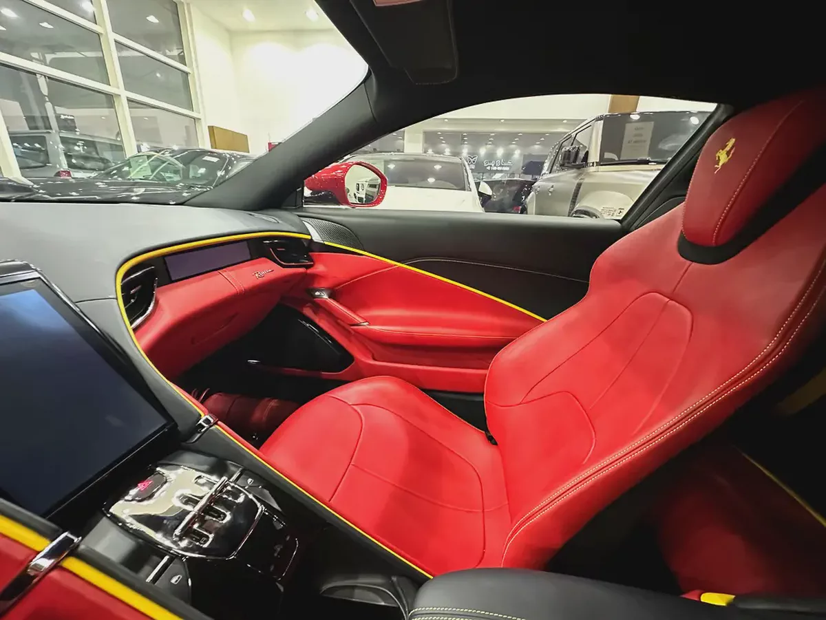 Ferrari Roma  Udder warranty+Service Contract GCC 2024-6-6