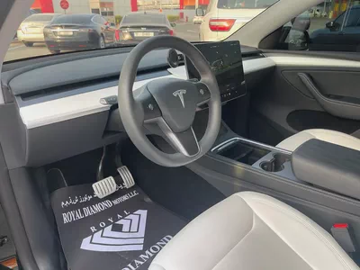 Tesla Model Y performance 2024 GCC Under Warranty From Agency-6
