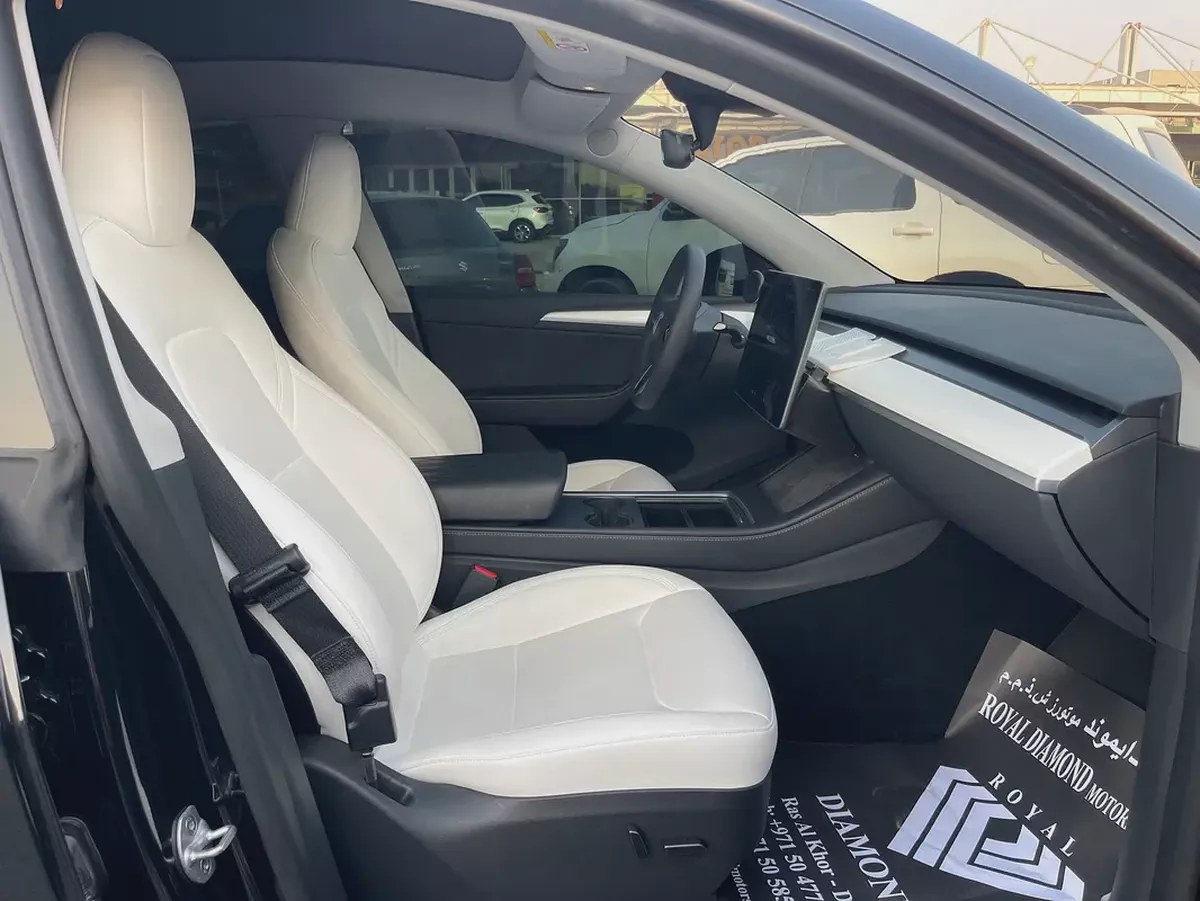Tesla Model Y performance 2024 GCC Under Warranty From Agency-9-9