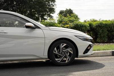 HYUNDAI ELANTRA 1.5 CHINESE SPECS 2025 MODEL FULL OPTION-24