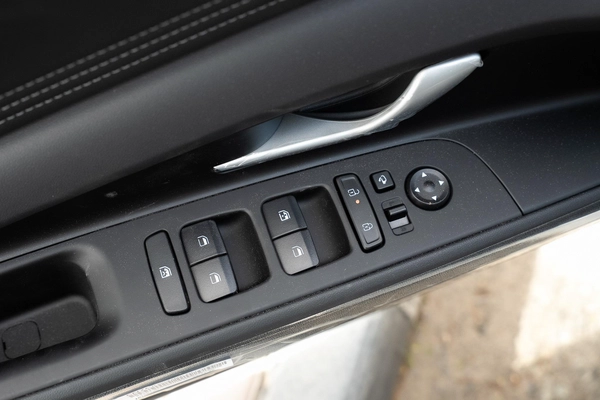 HYUNDAI ELANTRA 1.5 CHINESE SPECS 2025 MODEL FULL OPTION