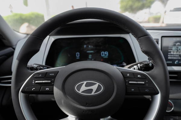 HYUNDAI ELANTRA 1.5 CHINESE SPECS 2025 MODEL FULL OPTION