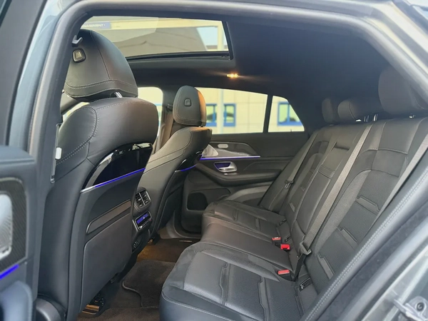 MERCEDES GLE 63s COUPE - 2022 - 30,000 kms - FULL OPTION - JAPANESE SPEC