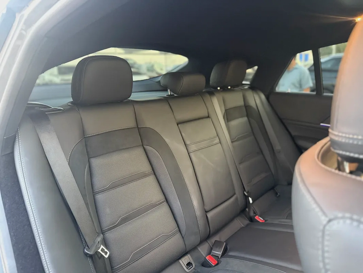 MERCEDES GLE 63s COUPE - 2022 - 30,000 kms - FULL OPTION - JAPANESE SPEC-10-10